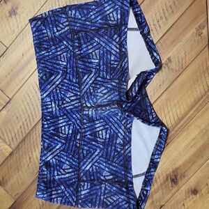 Fleo Navy Geo Low Rise Contour Shorts Size M